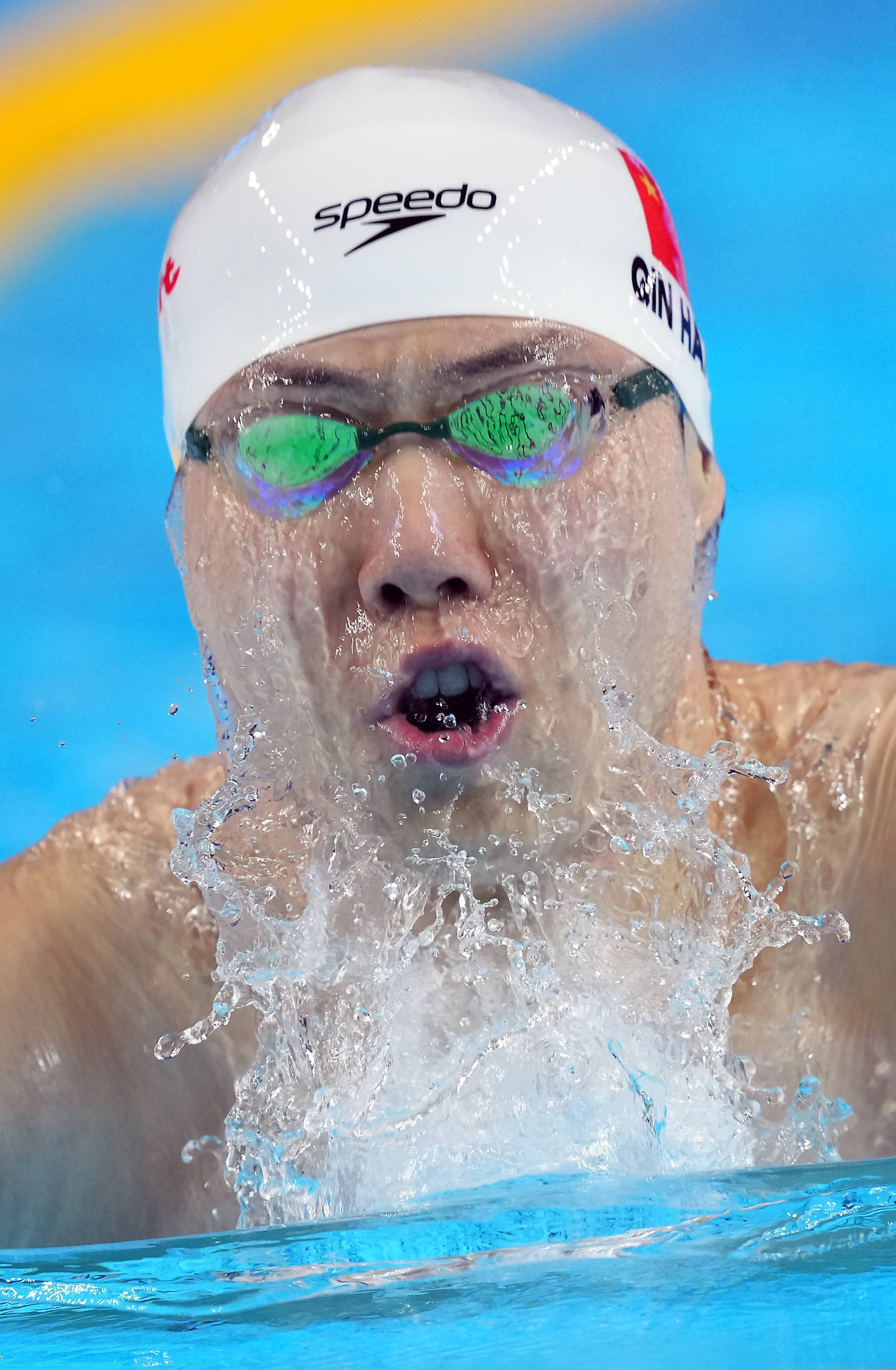 爱游戏tv-游泳传奇谢幕，球迷泪洒赛场