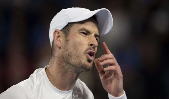 澳网完胜美网,穆雷点燃赛场 澳网完胜美网,穆雷点燃赛场