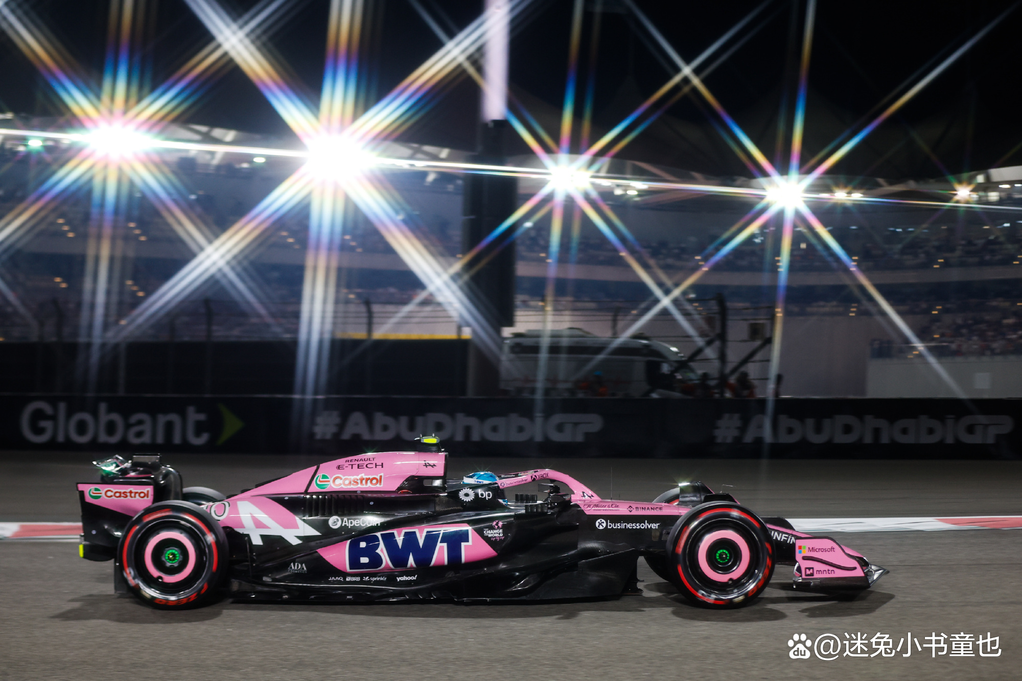 迈凯伦完胜雷诺车队,佩雷兹高光表现 迈凯伦完胜雷诺车队,佩雷兹高光表现