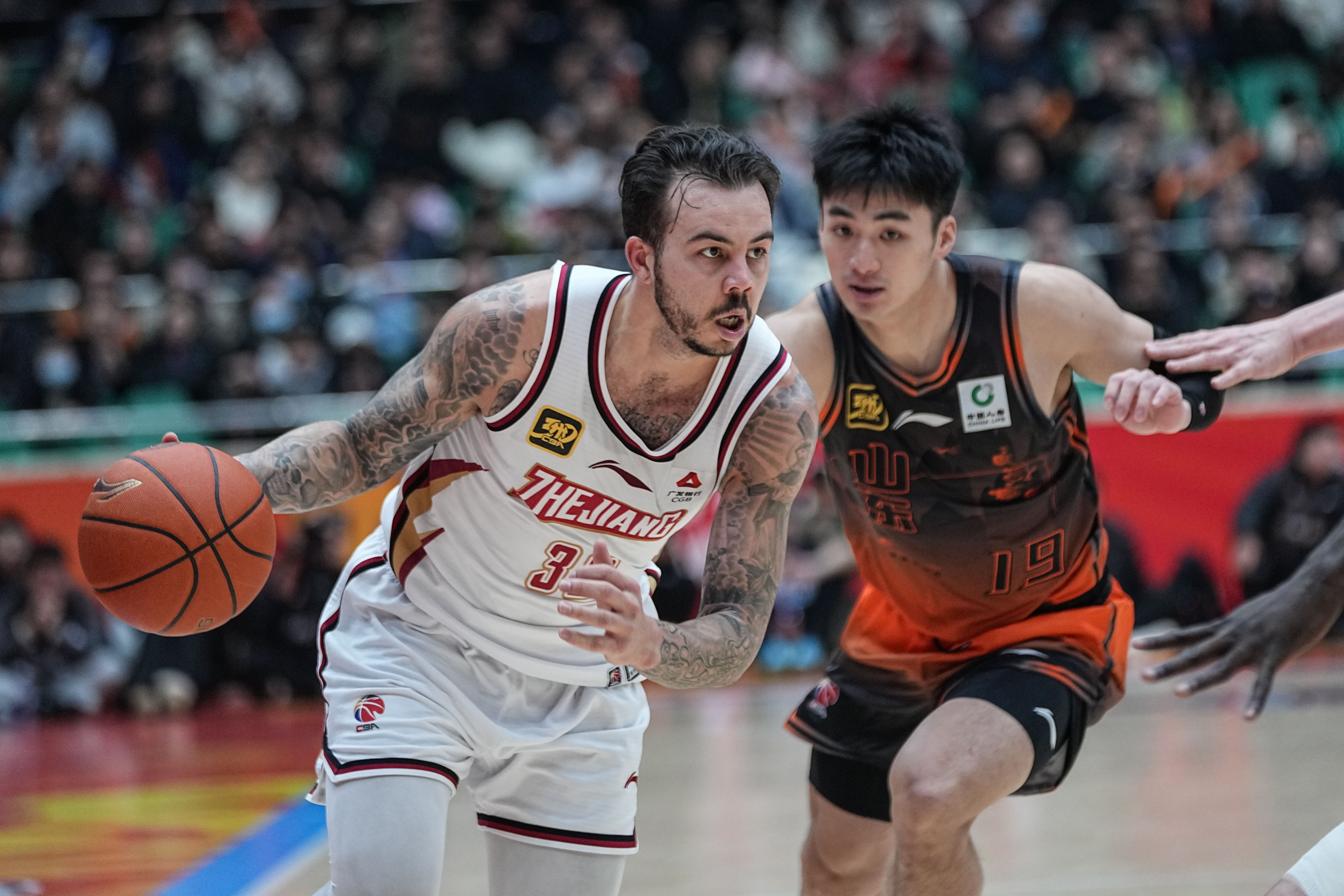 浙江队轻取掘金，乔治统治全场