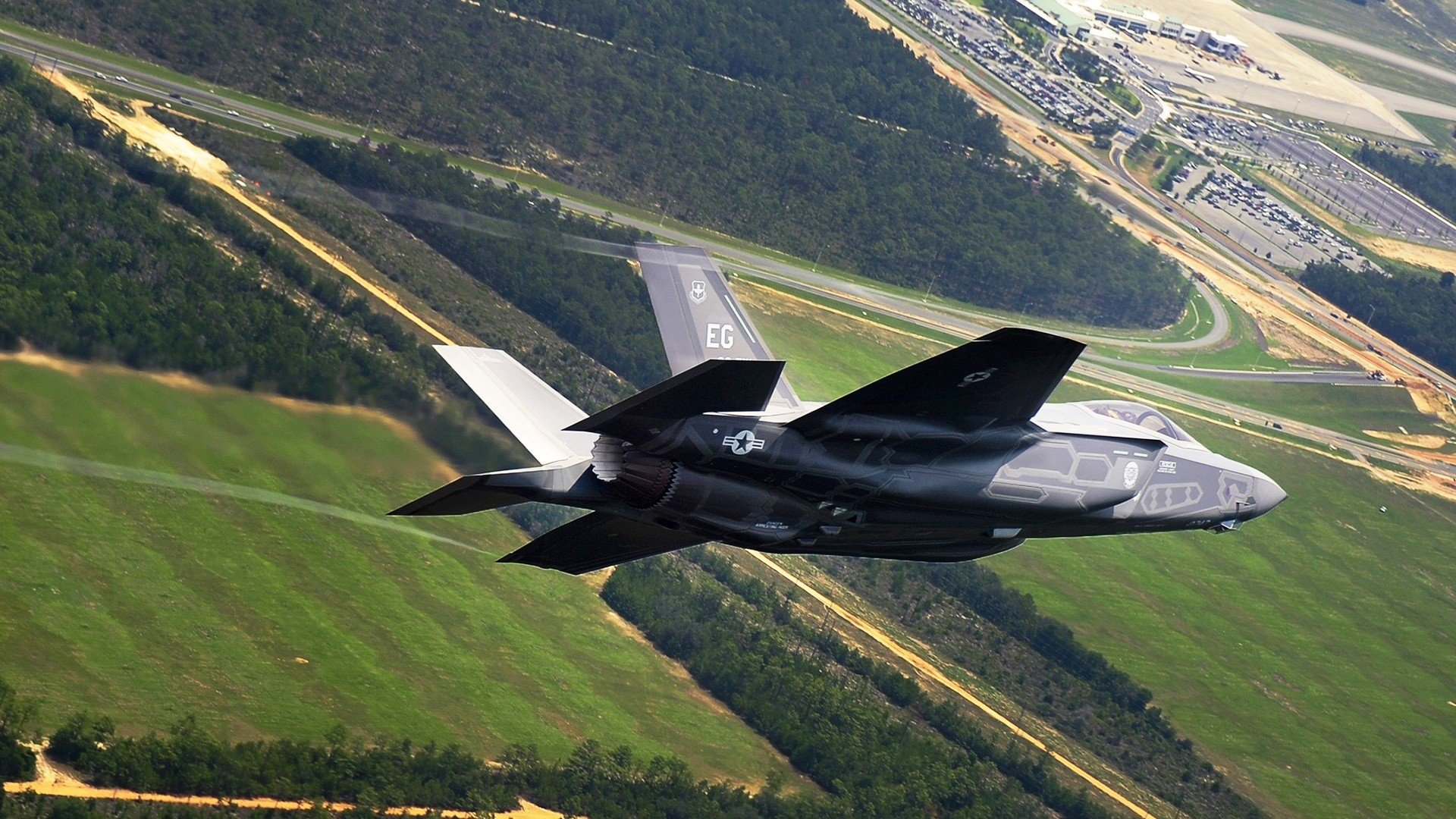 黄潜艇碾碎非洲雄狮，巴雷拉导演闪电粉碎战