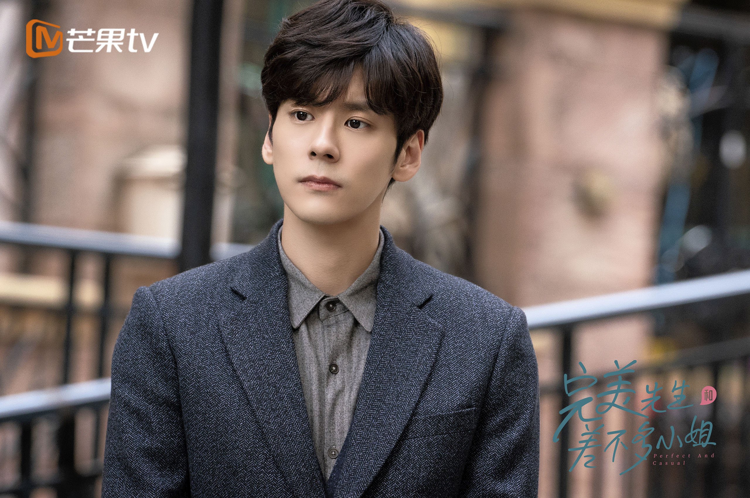 当卡尔德隆的夜色渗入美加墨星空—苏亚雷斯的时间循环之战