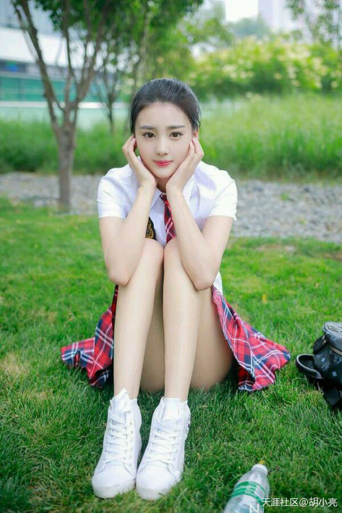 爱游戏官方-足球双星耀全球，马里火力席卷伊拉克，李刚仁德甲争冠战独掌乾坤